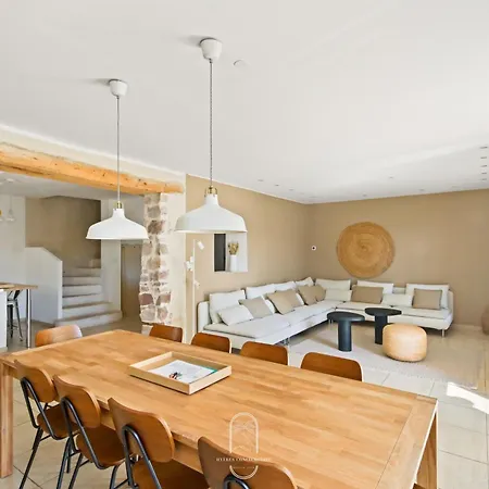 De Lila , Vieux Mas En Pierres Avec Piscine Hyères