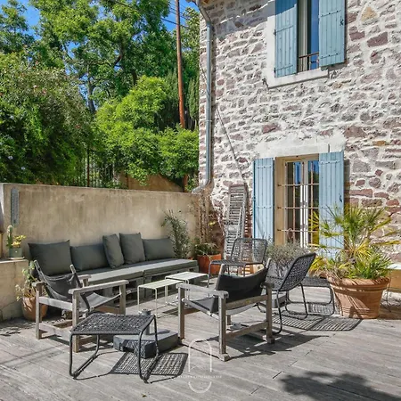 De Lila , Vieux Mas En Pierres Avec Piscine * Hyères