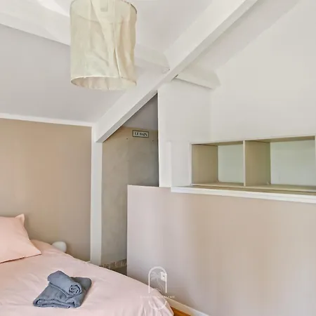 De Lila , Vieux Mas En Pierres Avec Piscine