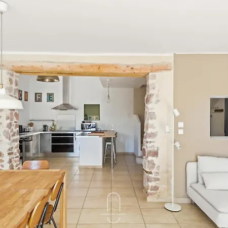 De Lila , Vieux Mas En Pierres Avec Piscine Villa