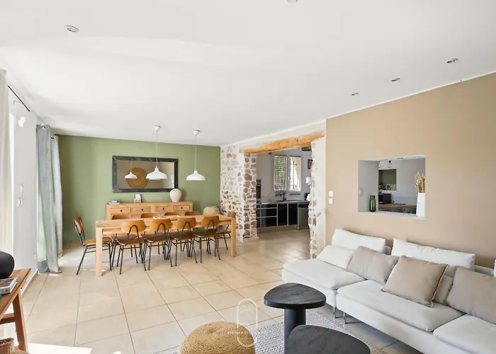 De Lila , Vieux Mas En Pierres Avec Piscine Villa