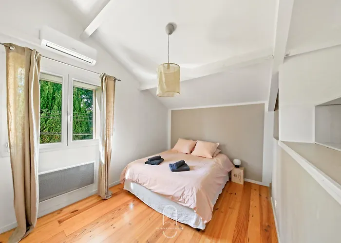 Villa De Lila , Vieux Mas En Pierres Avec Piscine