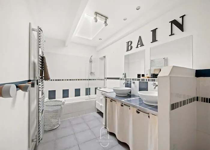 De Lila , Vieux Mas En Pierres Avec Piscine Villa Hyères