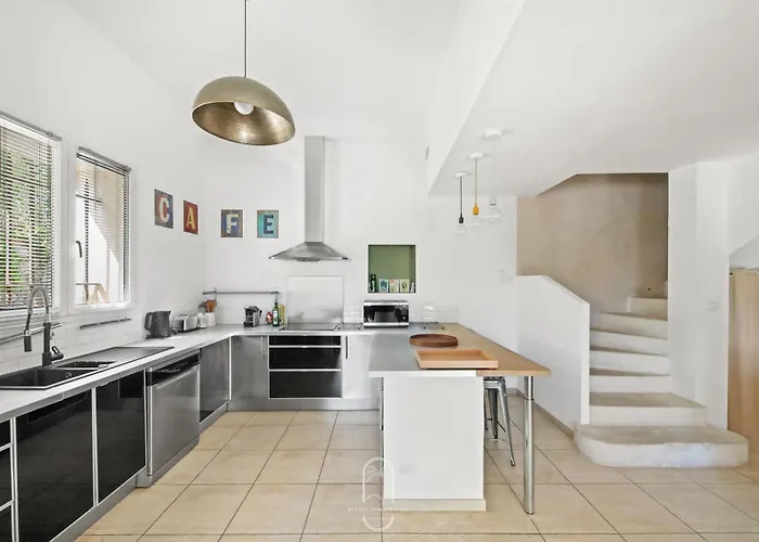 Villa De Lila , Vieux Mas En Pierres Avec Piscine