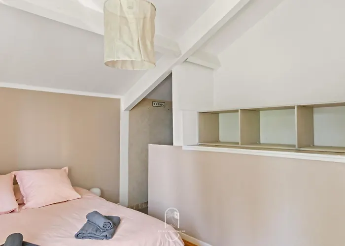 De Lila , Vieux Mas En Pierres Avec Piscine